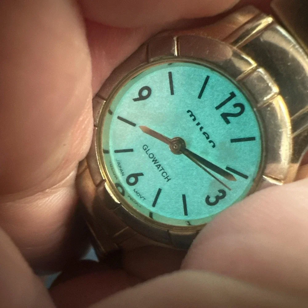 Works Vintage Milan GloWatch ladies Watch Gold‎ Tone New Battery 29mm Fit 6.5in